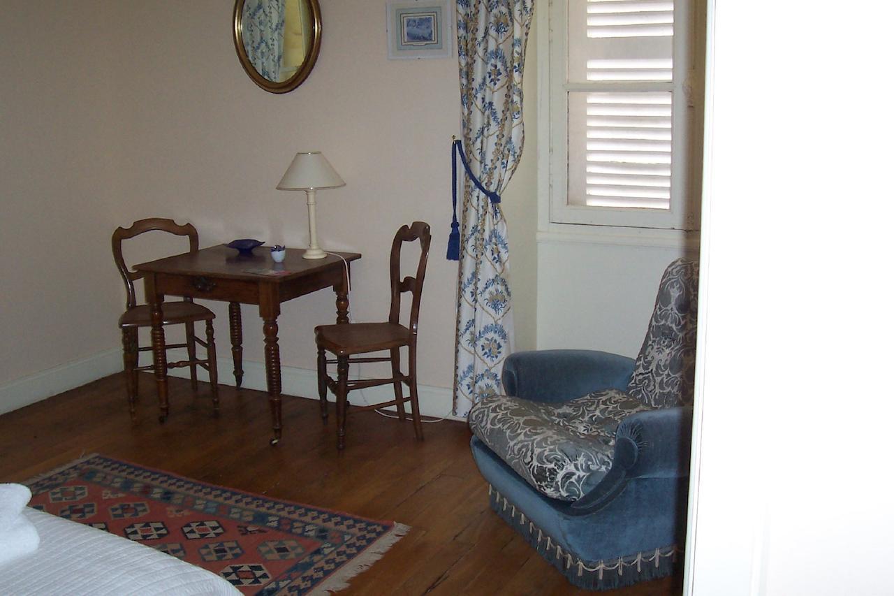 Chateau Champigny Bed and Breakfast Maillet  Δωμάτιο φωτογραφία