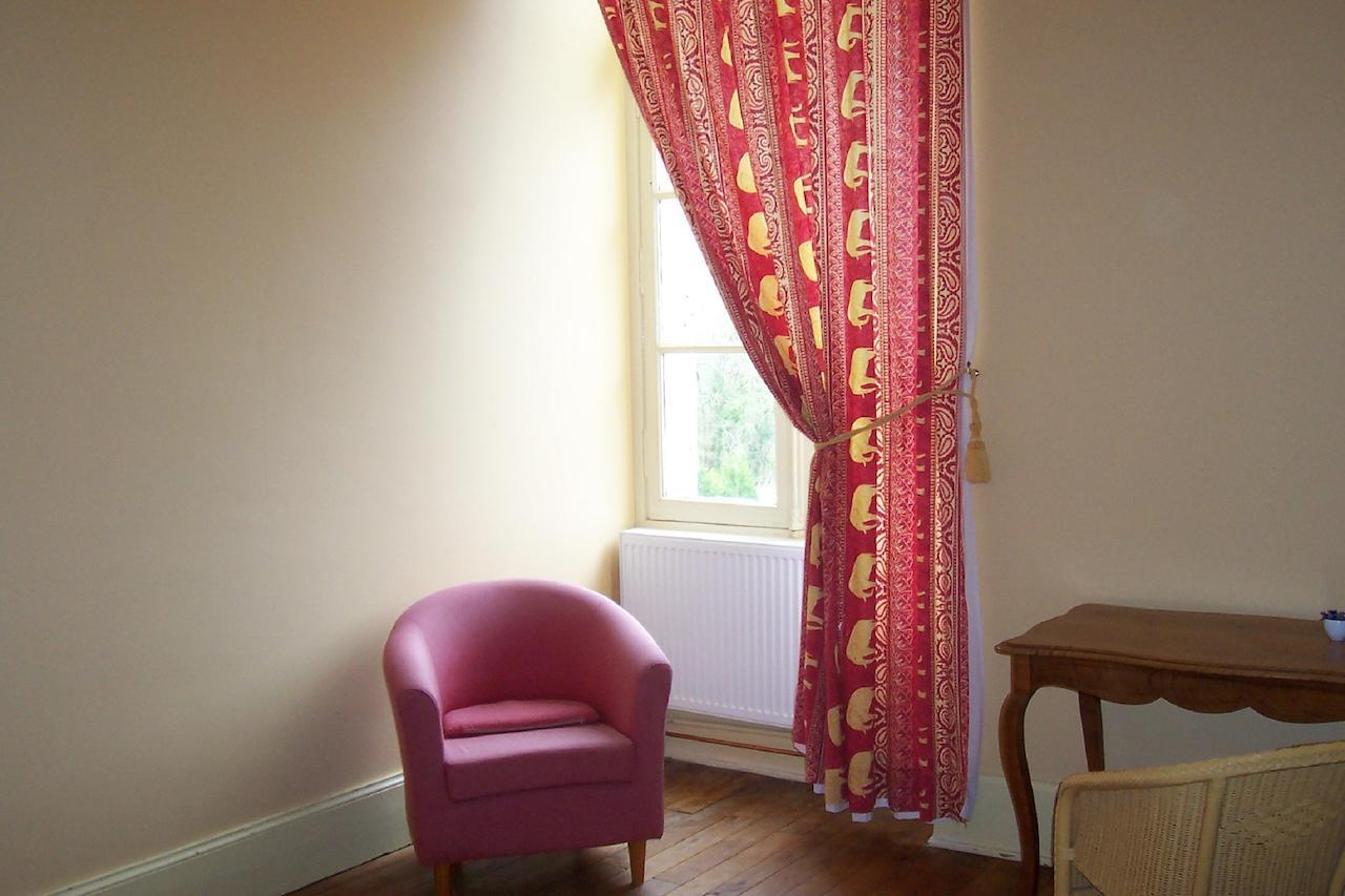 Chateau Champigny Bed and Breakfast Maillet  Δωμάτιο φωτογραφία